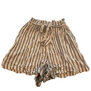 Super soft, tie-waist shorts (Hollister, S)